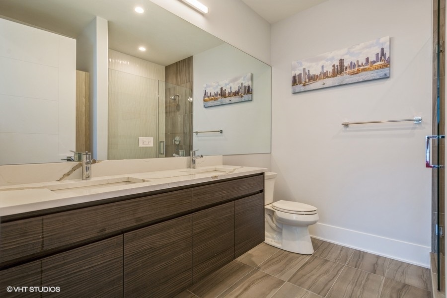 2400 W Wabansia